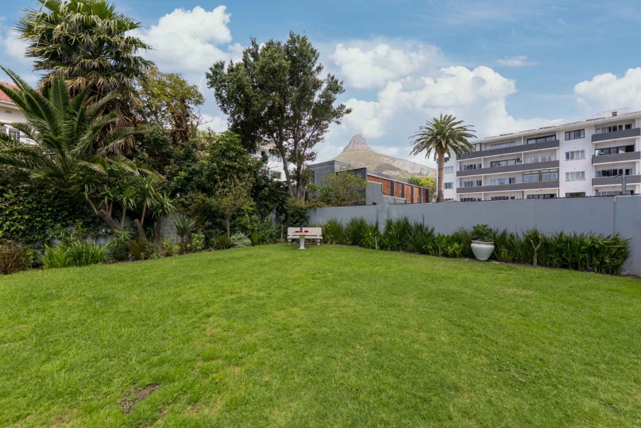 1 Bedroom Property for Sale in Sea Point Western Cape